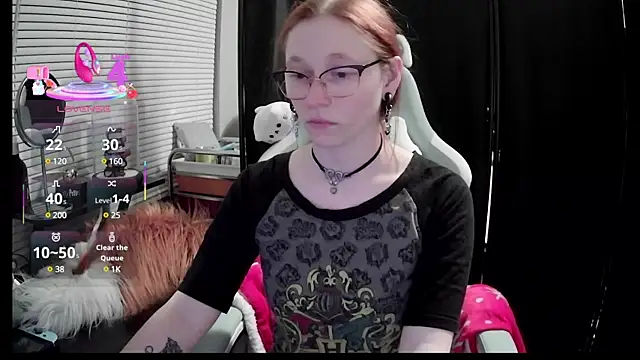 LilyFoxxx online show from 5, 3, 2025