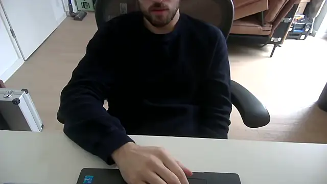 taallguyy 196 online show from 17, 12, 2025