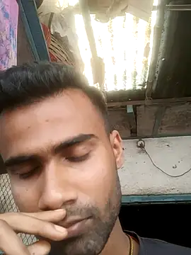 Skinny Bigass 23 online show from 22, 3, 2026