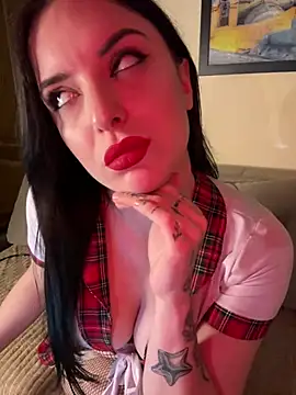 Snapshot of lunabarandi chatting on 17, 12, 2024 lunabarandi online show from 17, 12, 2024