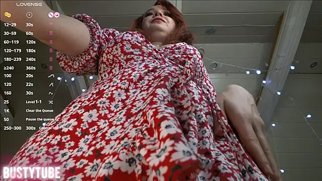 BUSTYTUBE online show from 11, 1, 2026