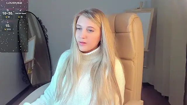 Evacadooo online show from 5, 1, 2025