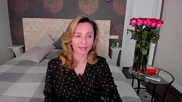 Snapshot of AllisonWilliams chatting on 15, 3, 2026 AllisonWilliams online show from 15, 3, 2026