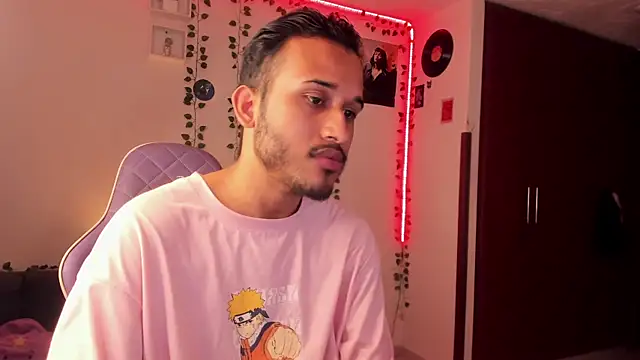 Raf brunette online show from 5, 2, 2025