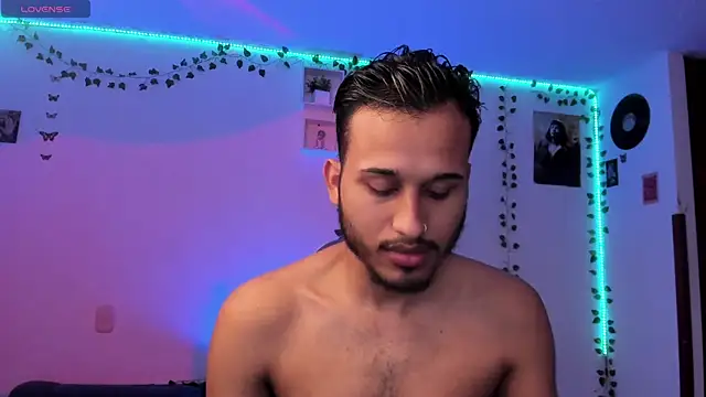 Raf brunette online show from 4, 3, 2025