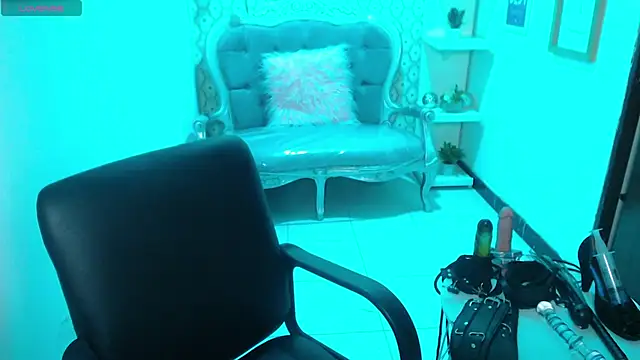 scarleth blue online show from 5, 3, 2025