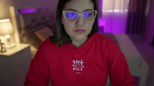 Camilaa bueno online show from 6, 12, 2024