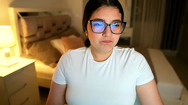 Camilaa bueno online show from 20, 12, 2025