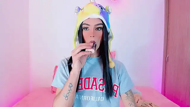 Snapshot of Ashley_Reminton chatting on 2, 3, 2025 Ashley Reminton online show from 2, 3, 2025