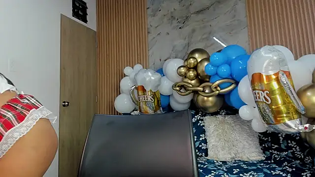 Any topless online show from 24, 9, 2025