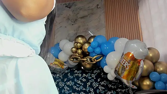 Any topless online show from 26, 9, 2025