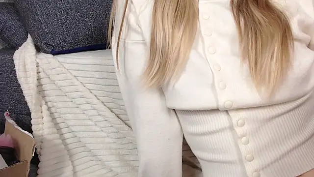 sofiaa here online show from 7, 4, 2026