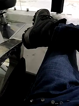 Snapshot of faaseel chatting on 11, 10, 2025 faaseel online show from 11, 10, 2025