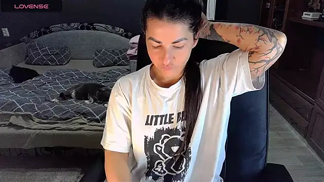 Snapshot of Aria_Dl chatting on 23, 1, 2025 Aria Dl online show from 23, 1, 2025