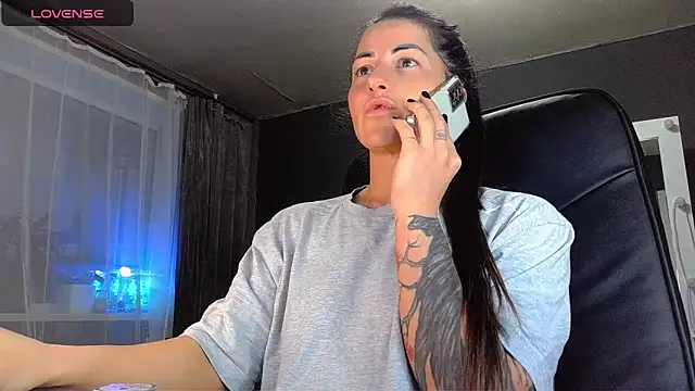 Snapshot of Aria_Dl chatting on 28, 1, 2025 Aria Dl online show from 28, 1, 2025