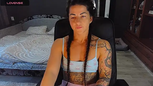 Snapshot of Aria_Dl chatting on 20, 10, 2025 Aria Dl online show from 20, 10, 2025