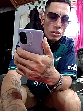 FlacoDani online show from 7, 10, 2025