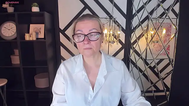 AlexandraKind online show from 11, 2, 2025