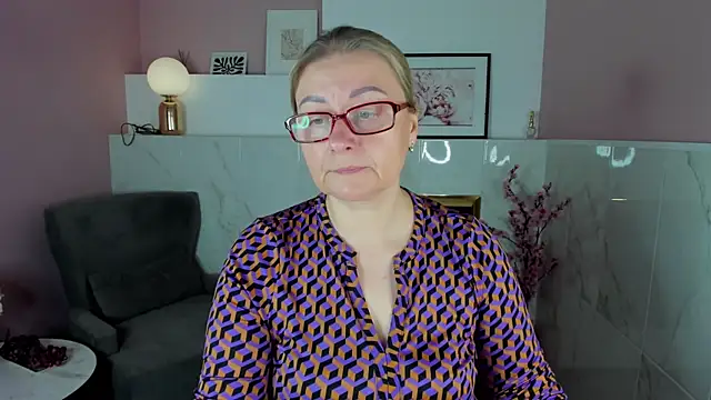 AlexandraKind online show from 11, 10, 2025