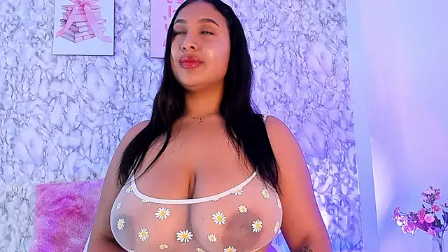  karenestrada online show from 14, 4, 2026