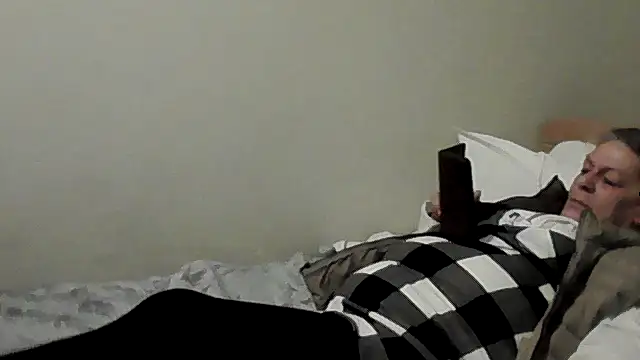 housewife shantie online show from 31, 10, 2025