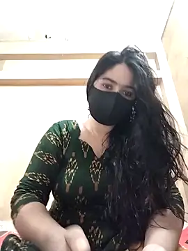 Magical Girl- online show from 5, 10, 2025