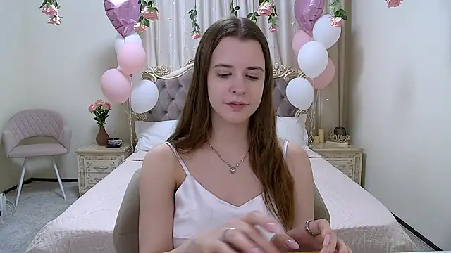 AgataAisitt online show from 4, 3, 2025