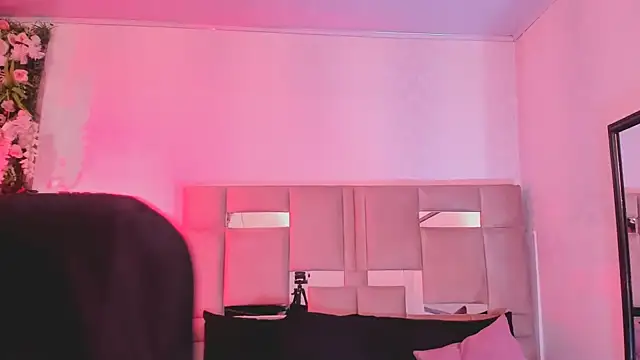 natacha  black  online show from 25, 2, 2025