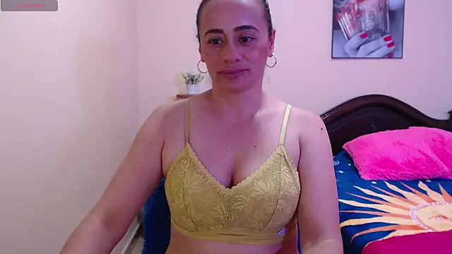 sara florez1 online show from 13, 10, 2025