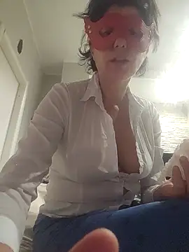 Snapshot of Vagabondainnamorata chatting on 6, 4, 2026 Vagabondainnamorata online show from 6, 4, 2026