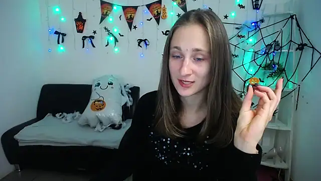 MichelLeee online show from 23, 10, 2025