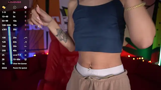 DreamyLinaa online show from 5, 2, 2025