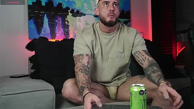 DimitriSullivan  online show from 26, 1, 2025