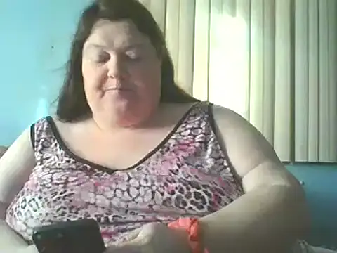 Honeybee2025 online show from 8, 1, 2025