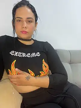 Leyna Kenet online show from 24, 2, 2025