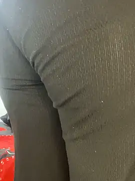 Leyna Kenet online show from 5, 10, 2025