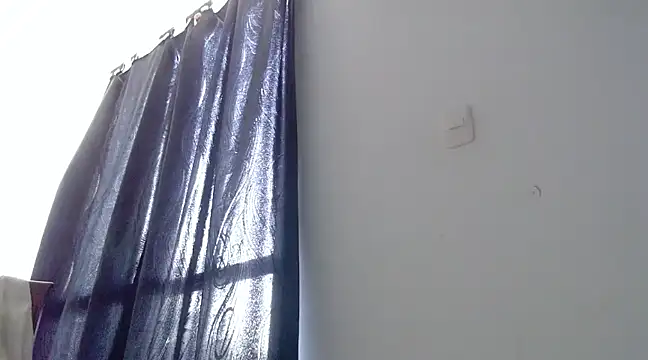 nicolle milf1978 online show from 16, 2, 2025