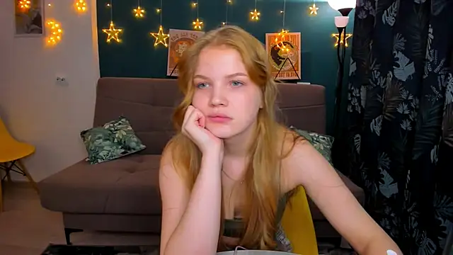 Xloe Queen online show from 21, 12, 2024