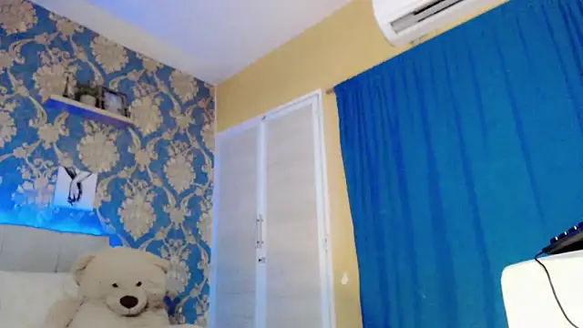 nicoledollts online show from 17, 11, 2025