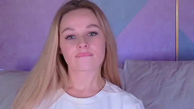 BeatriceEsmont online show from 13, 1, 2025