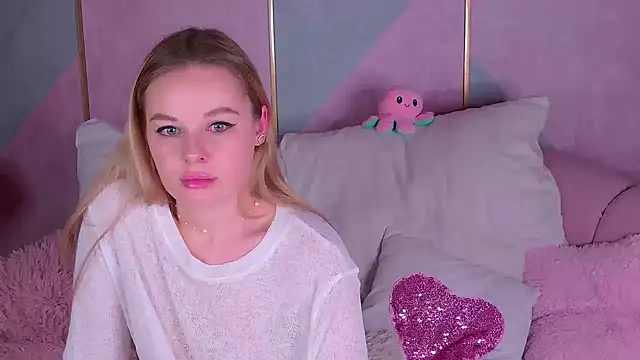 BeatriceEsmont online show from 29, 1, 2025