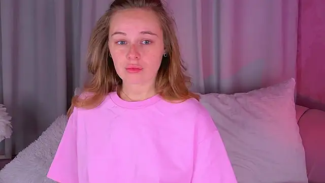 BeatriceEsmont online show from 8, 11, 2025