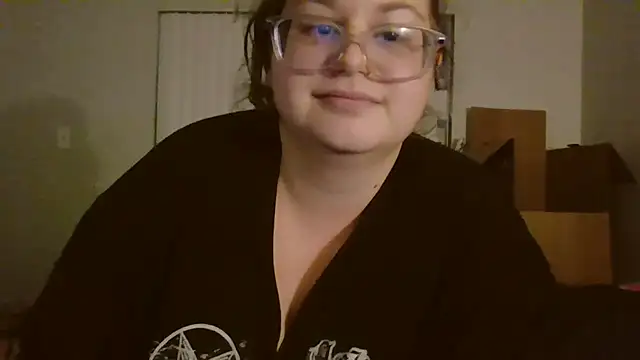 HoneyBear19 online show from 8, 12, 2024