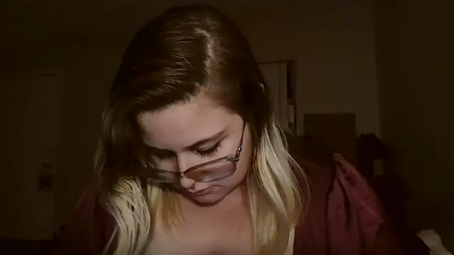 HoneyBear19 online show from 23, 12, 2024