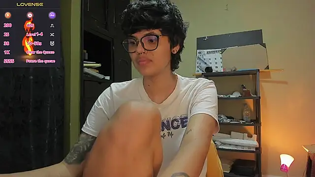 Snapshot of gooddess_isis chatting on 23, 12, 2024 gooddess isis online show from 23, 12, 2024