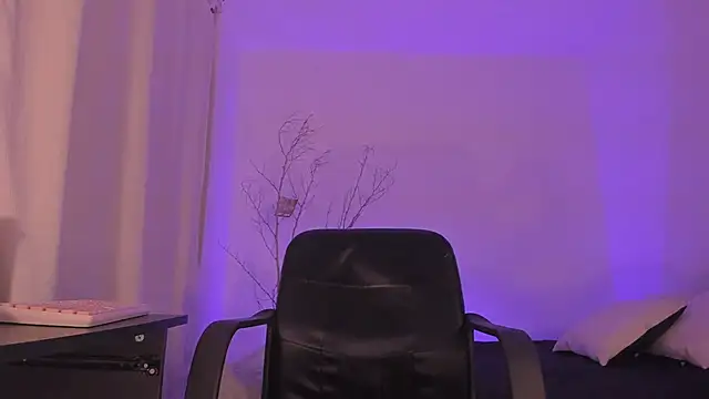 AnabelWolf online show from 7, 3, 2025