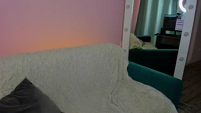 Snapshot of Lisa_Payne chatting on 7, 1, 2025 Lisa Payne online show from 7, 1, 2025