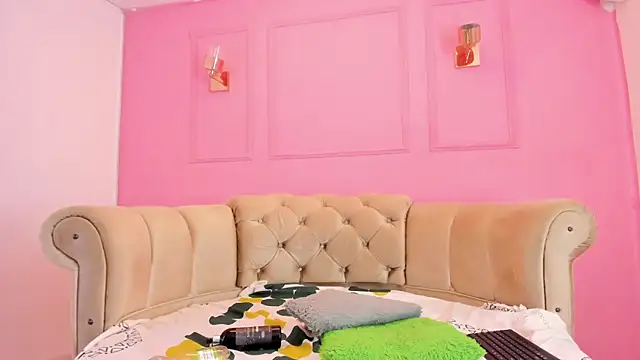 Snapshot of briannaduque chatting on 11, 1, 2025 briannaduque online show from 11, 1, 2025