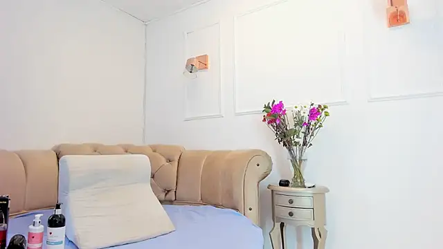 Snapshot of briannaduque chatting on 22, 2, 2025 briannaduque online show from 22, 2, 2025