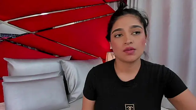 AdeleGray online show from 3, 2, 2025